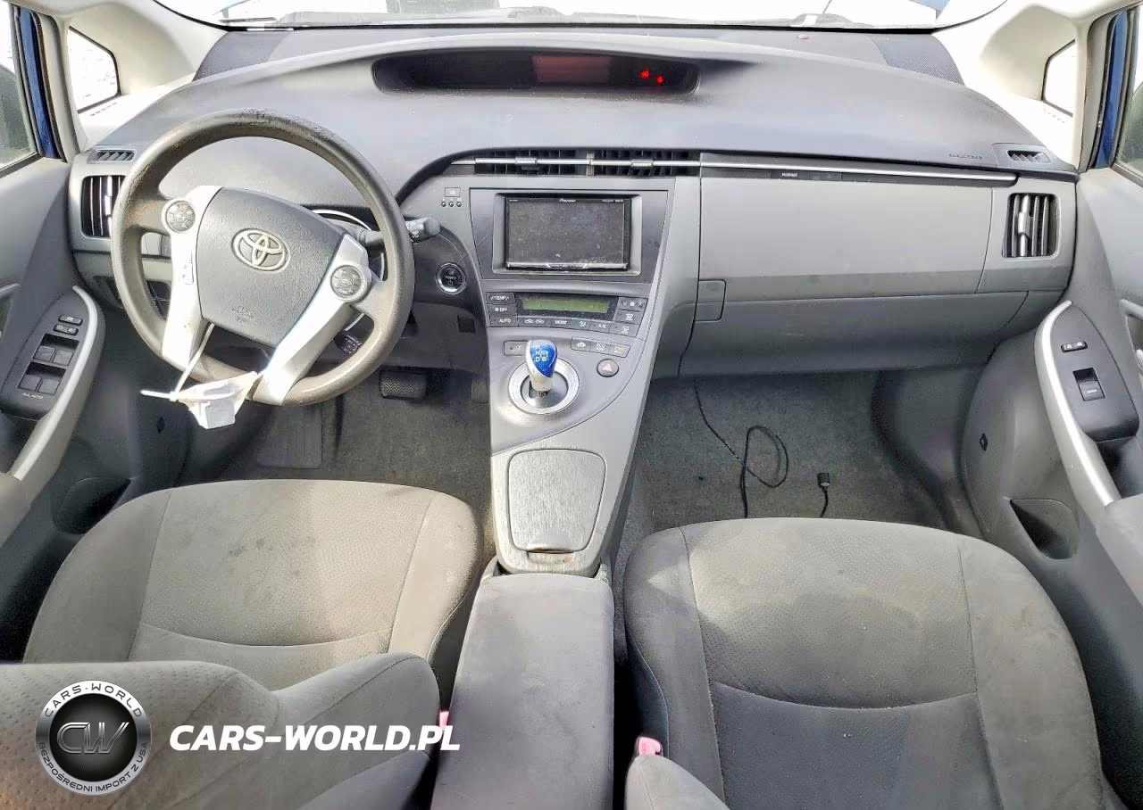 2011 Toyota Prius Three VIN:JTDKN3DU4B5304205 - 8