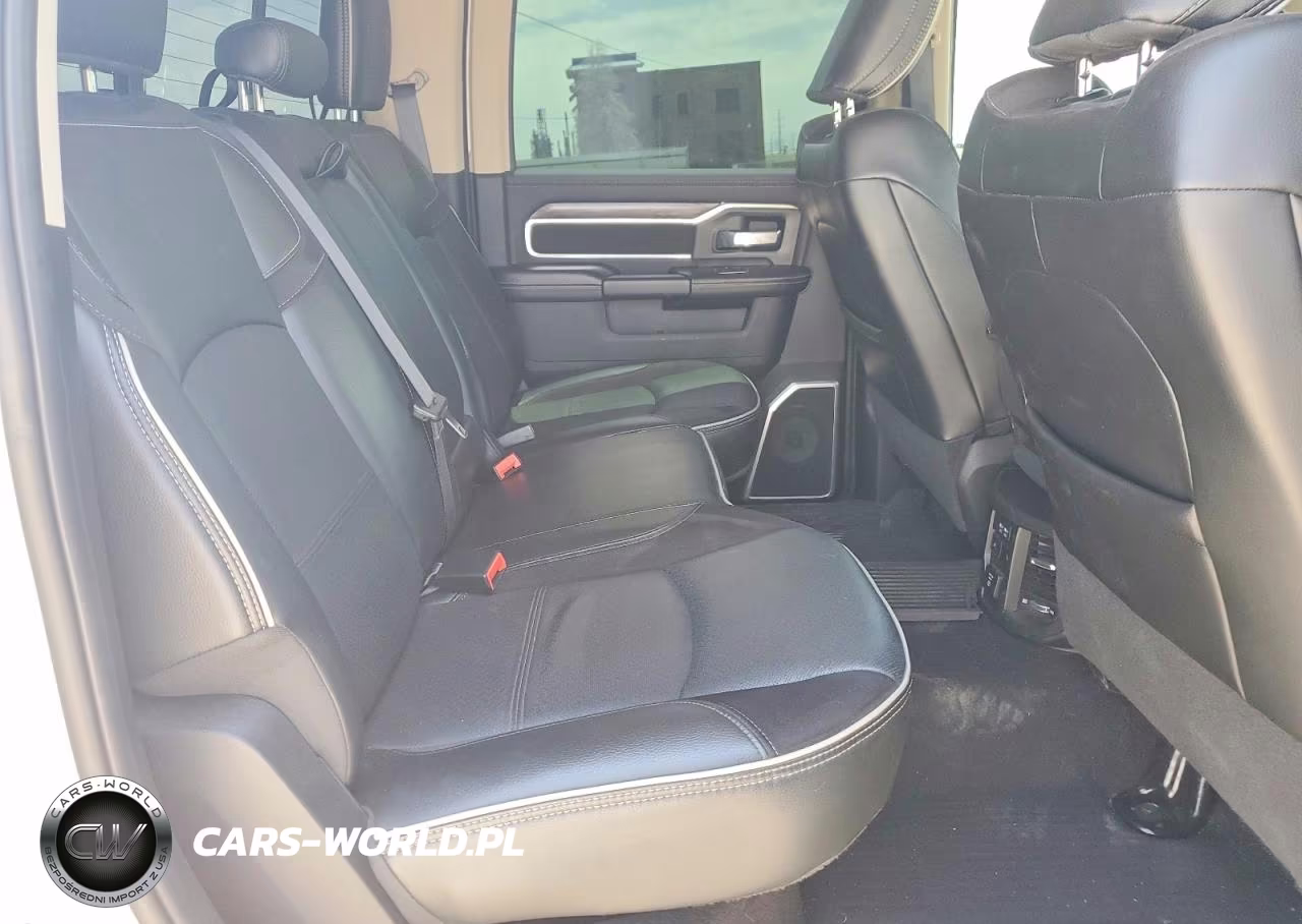 2020 Ram 3500 VIN:3C63R3JL4LG233772 - 10