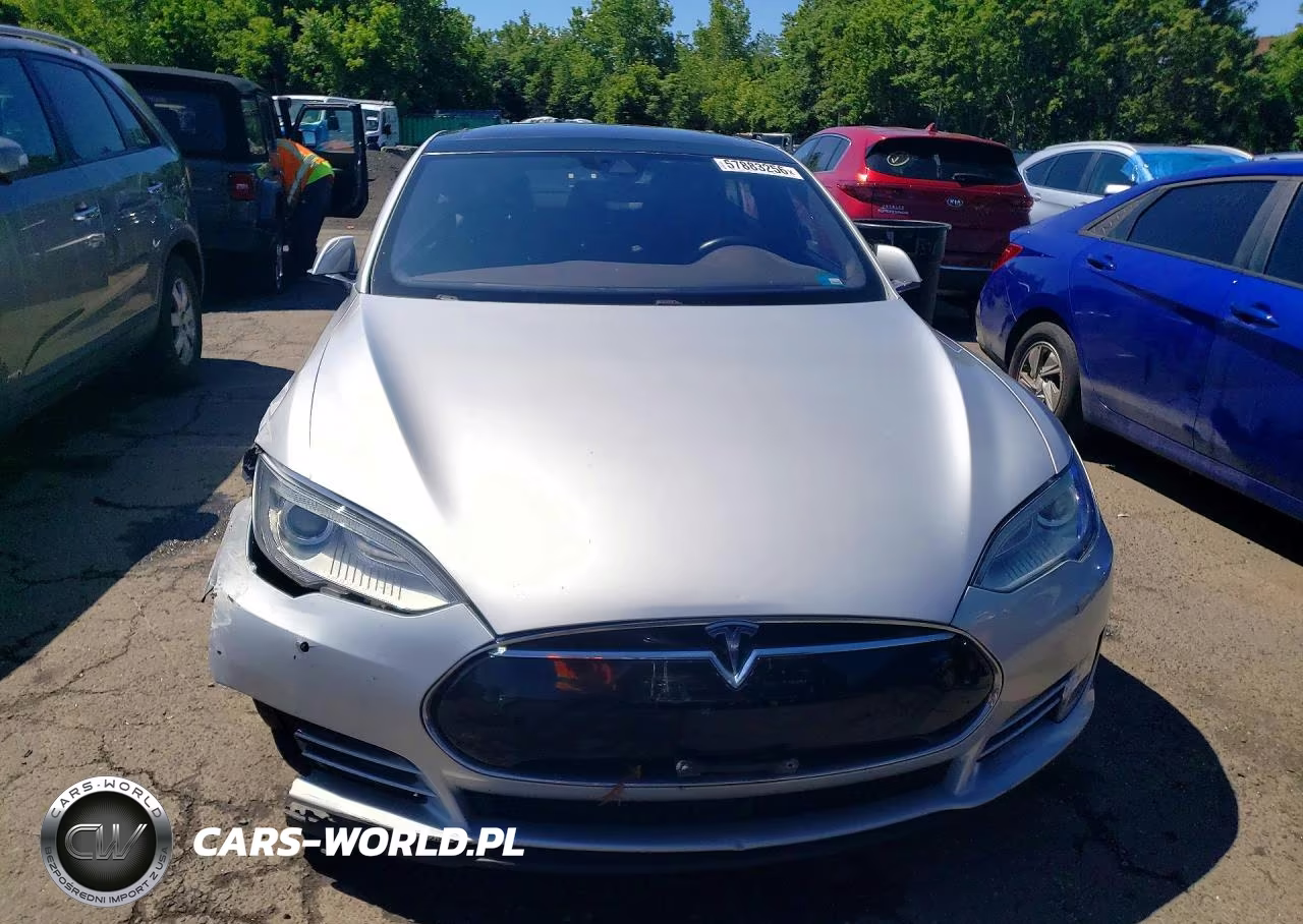 2015 Tesla Model S VIN:5YJSA1E24FF112932 - 5