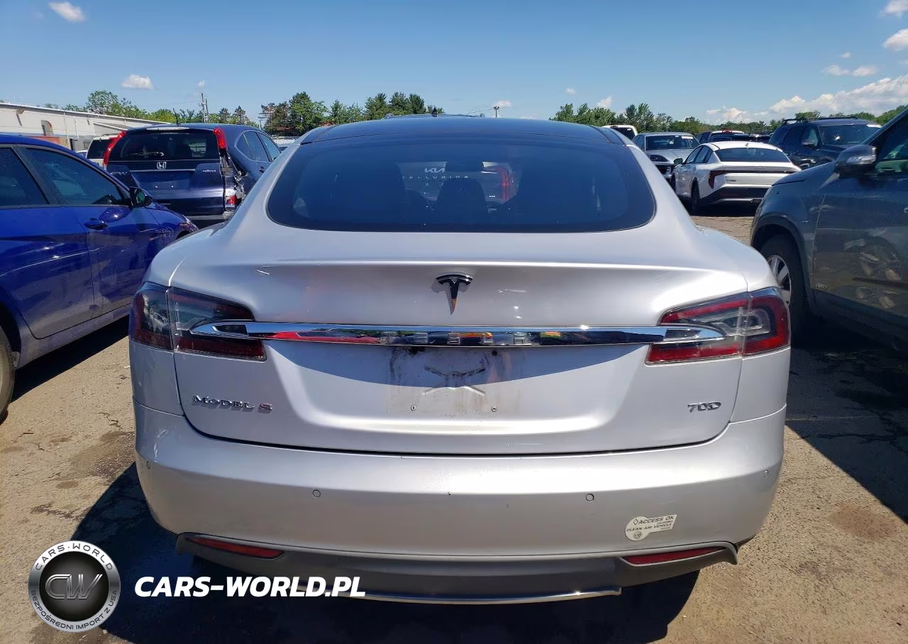 2015 Tesla Model S VIN:5YJSA1E24FF112932 - 6