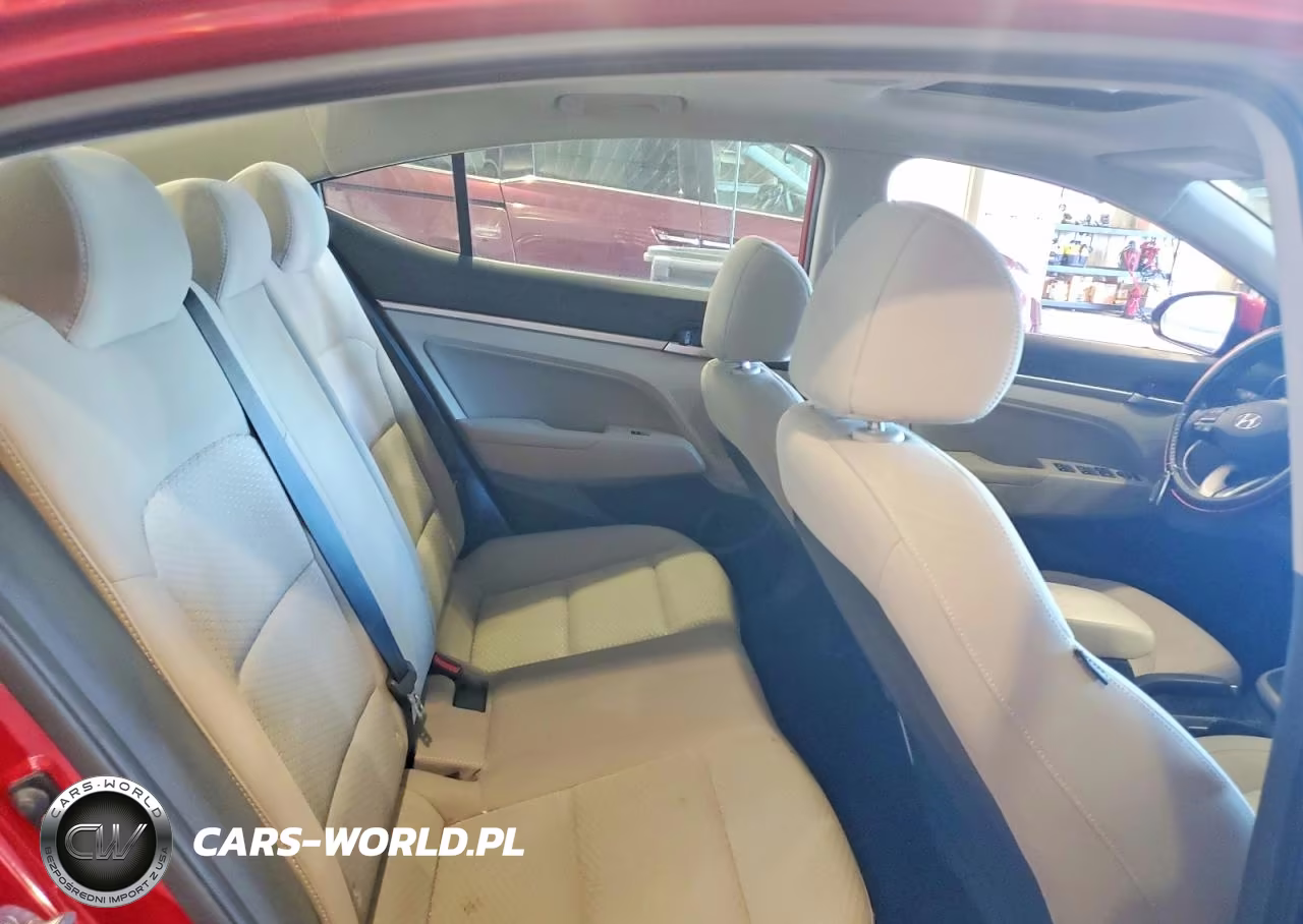 2019 Hyundai Elantra Value Edition VIN:KMHD84LF1KU770460 - 10