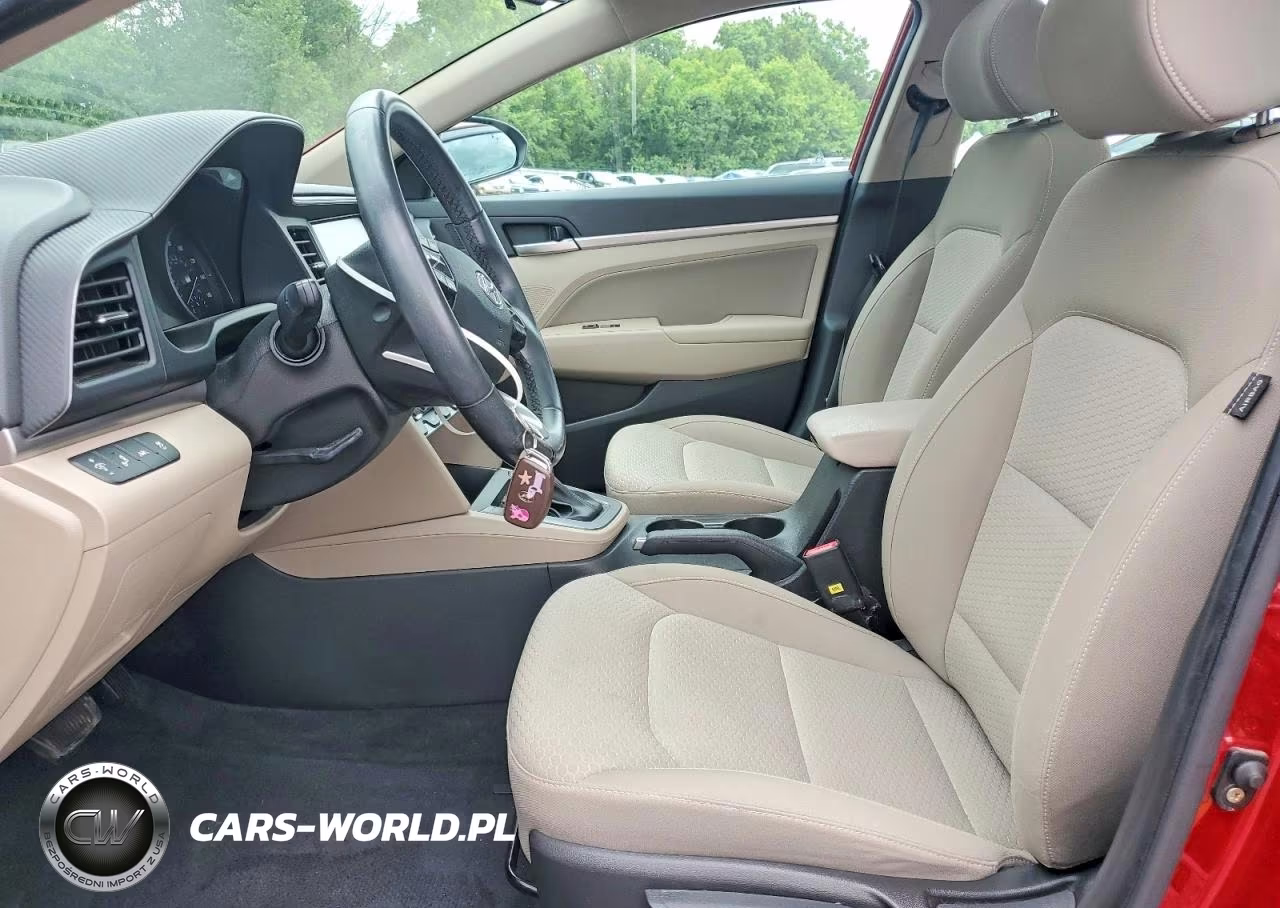 2019 Hyundai Elantra Value Edition VIN:KMHD84LF1KU770460 - 7