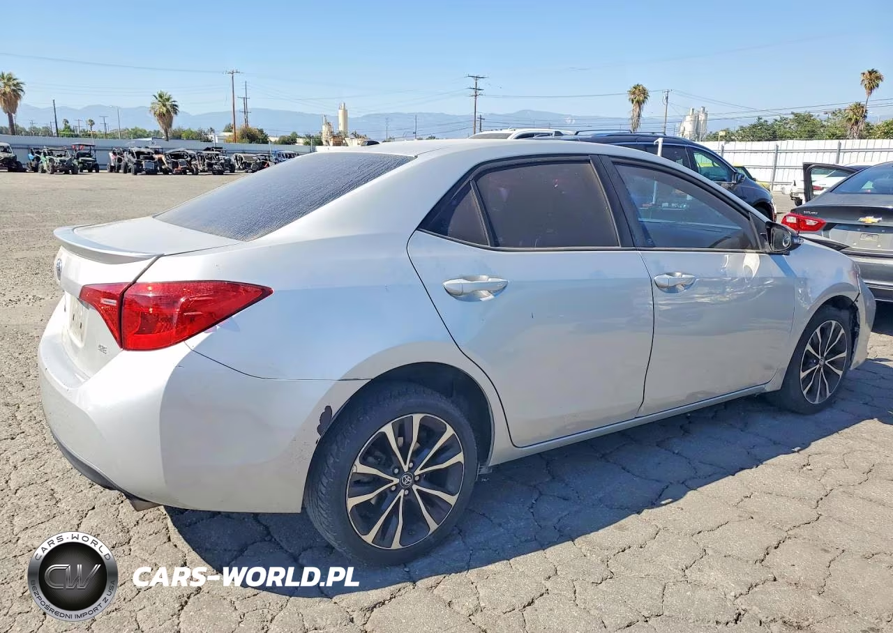 2017 Toyota Corolla Se VIN:5YFBURHE6HP655671 - 3
