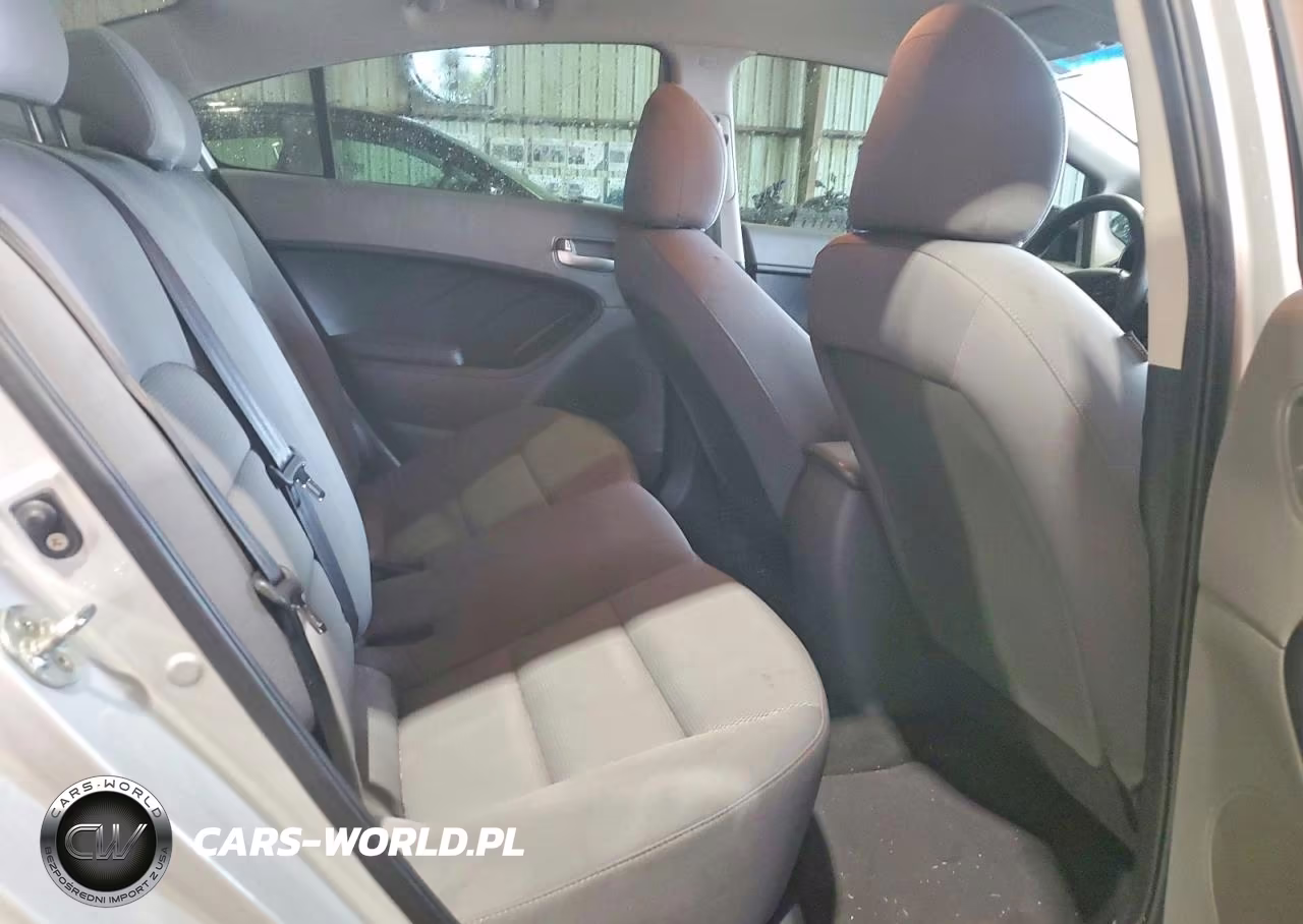 2018 KIA FORTE LX VIN:3KPFK4A70JE209884 - 10
