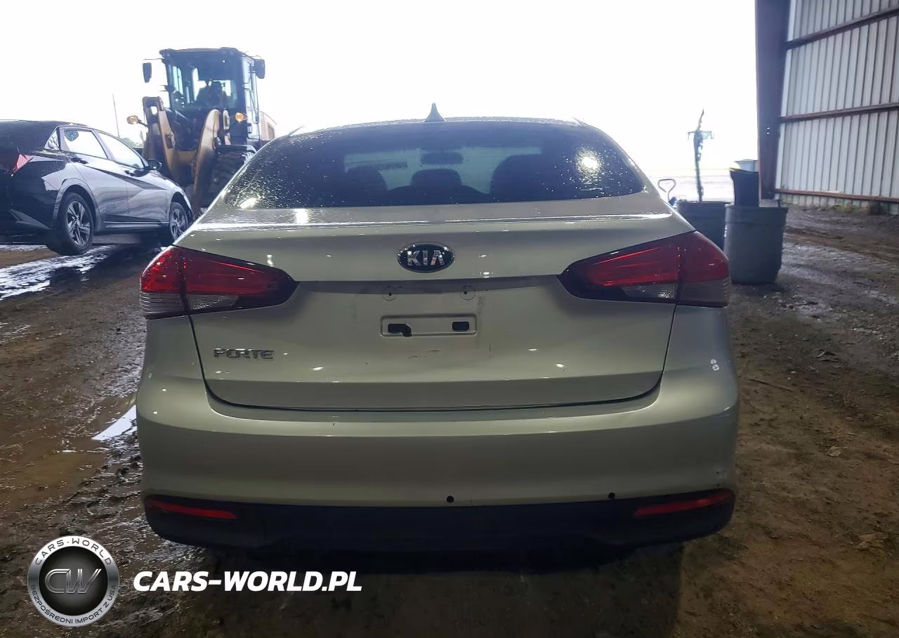 2018 KIA FORTE LX VIN:3KPFK4A70JE209884 - 6