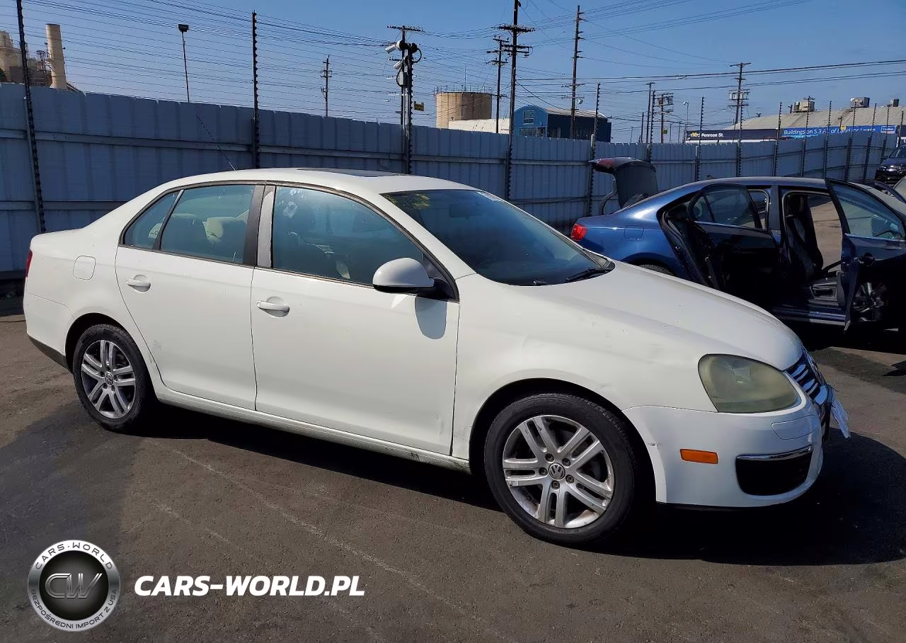 2008 Volkswagen Jetta VIN:3VWHM71K38M087401 - 4