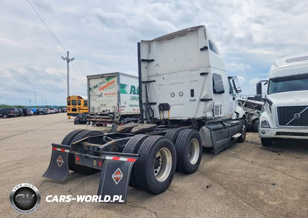 2016 International Lf687 Semi Truck VIN:3HSDJAPR0GN002249 - 4