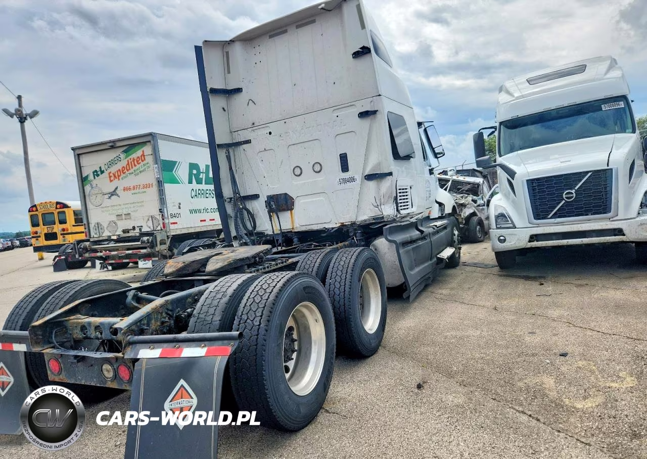 2016 International Lf687 Semi Truck VIN:3HSDJAPR0GN002249 - 9