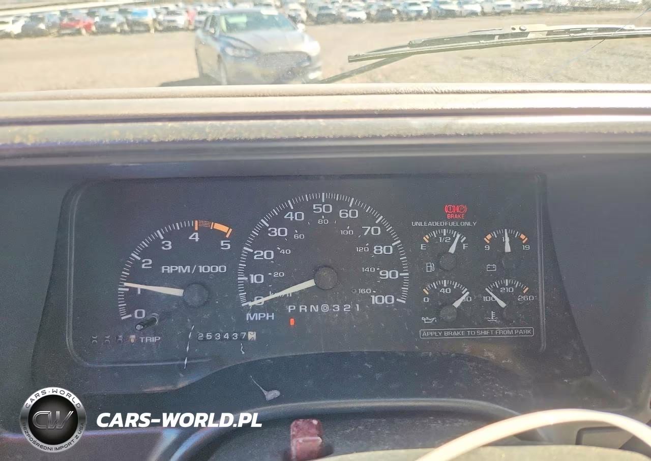 1995 Chevrolet Suburban K2500 VIN:1GNGK26N7SJ307435 - 9