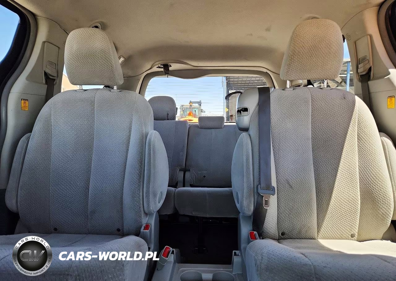 2011 Toyota Sienna Le VIN:5TDKK3DC4BS075986 - 10