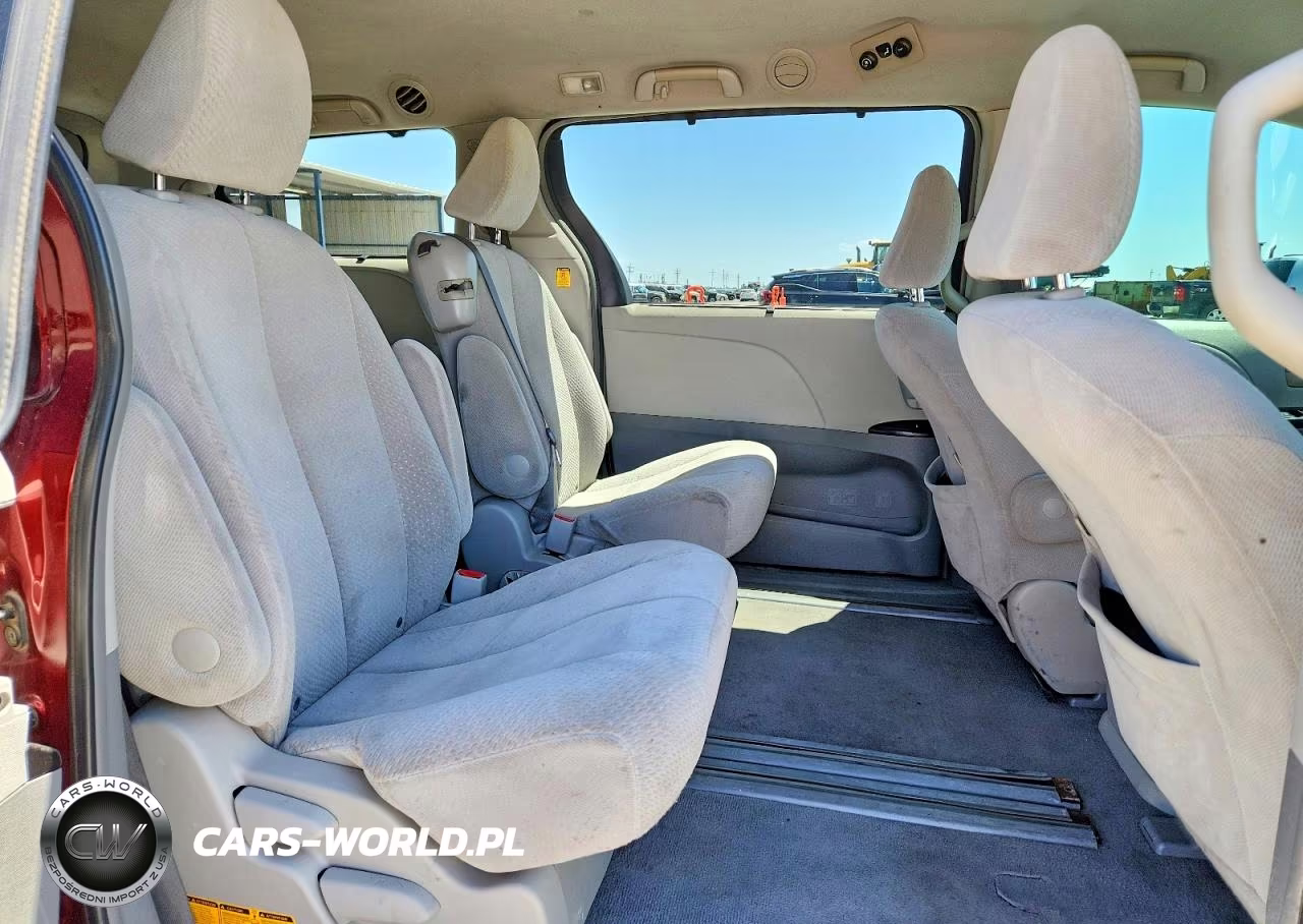 2011 Toyota Sienna Le VIN:5TDKK3DC4BS075986 - 11
