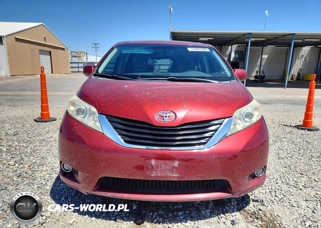 2011 Toyota Sienna Le VIN:5TDKK3DC4BS075986 - 5