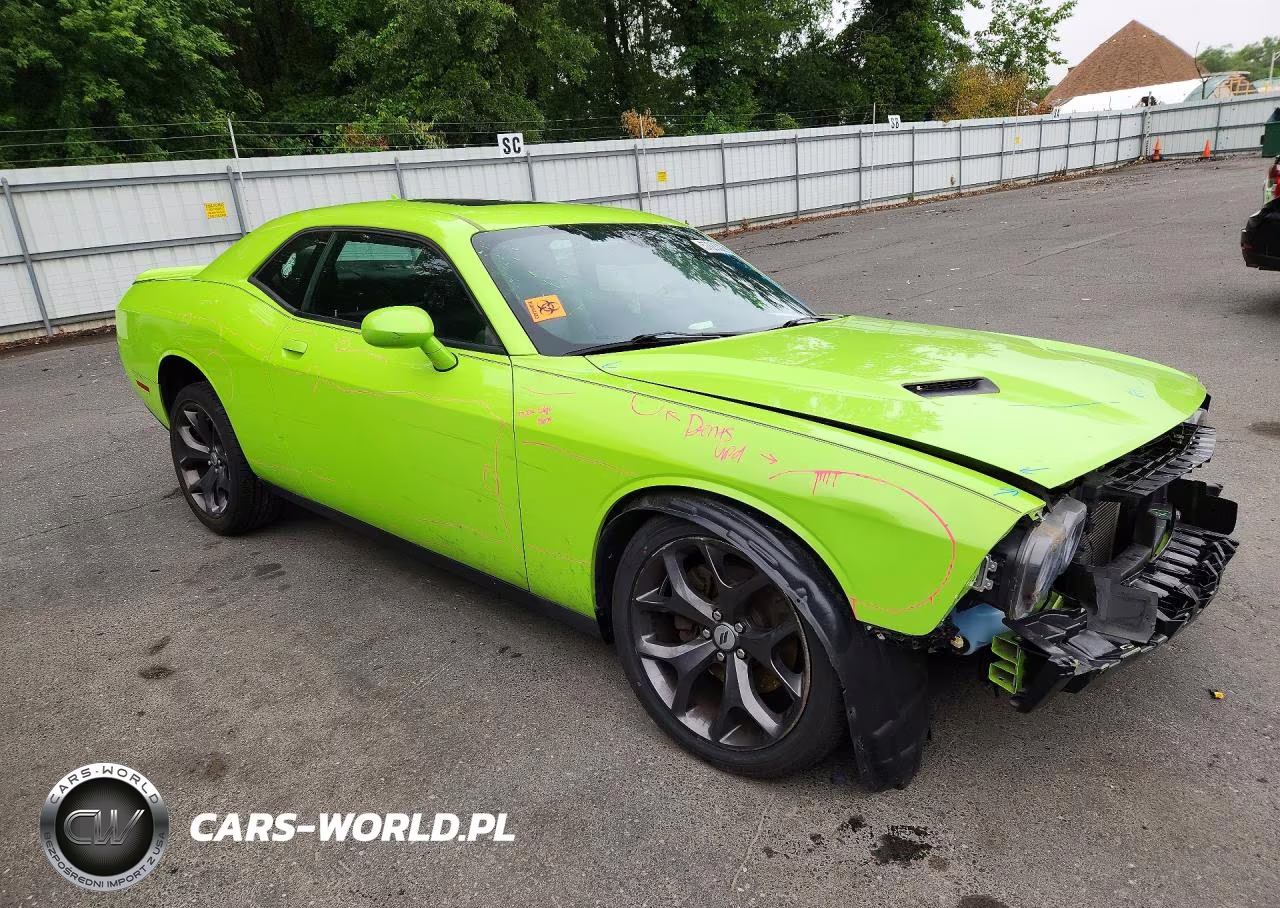 2019 Dodge Challenger Sxt VIN:2C3CDZAG6KH642744 - 4