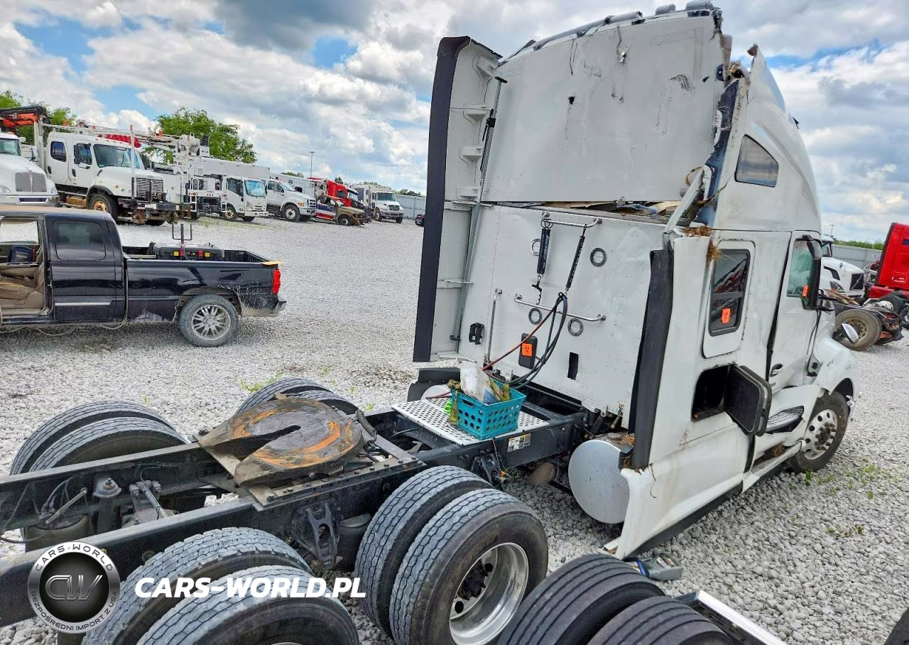 2022 Kenworth T680 Semi Truck VIN:1XKYD49XXNJ127276 - 4