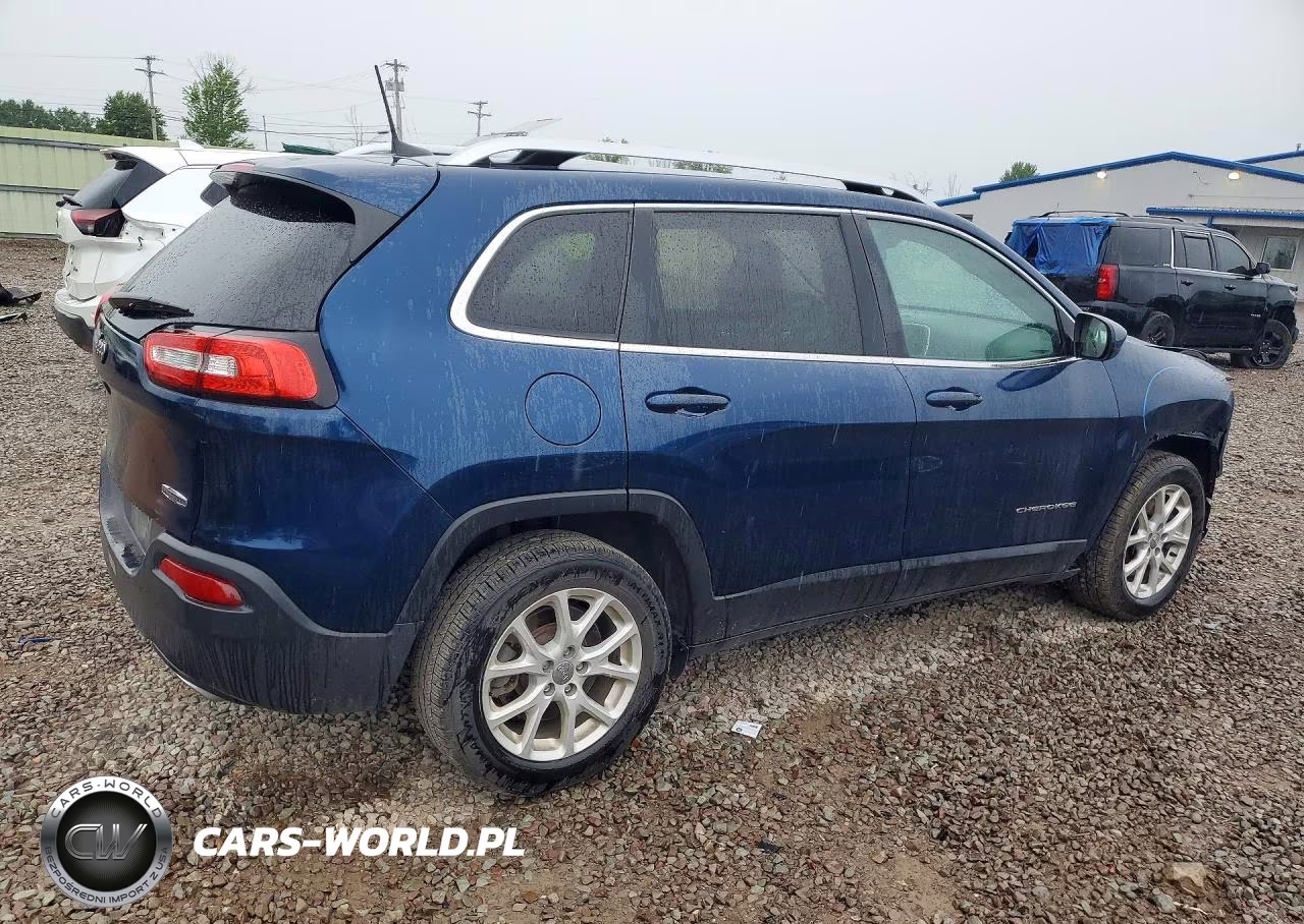 2018 Jeep Cherokee Latitude VIN:1C4PJLCX4JD584094 - 3