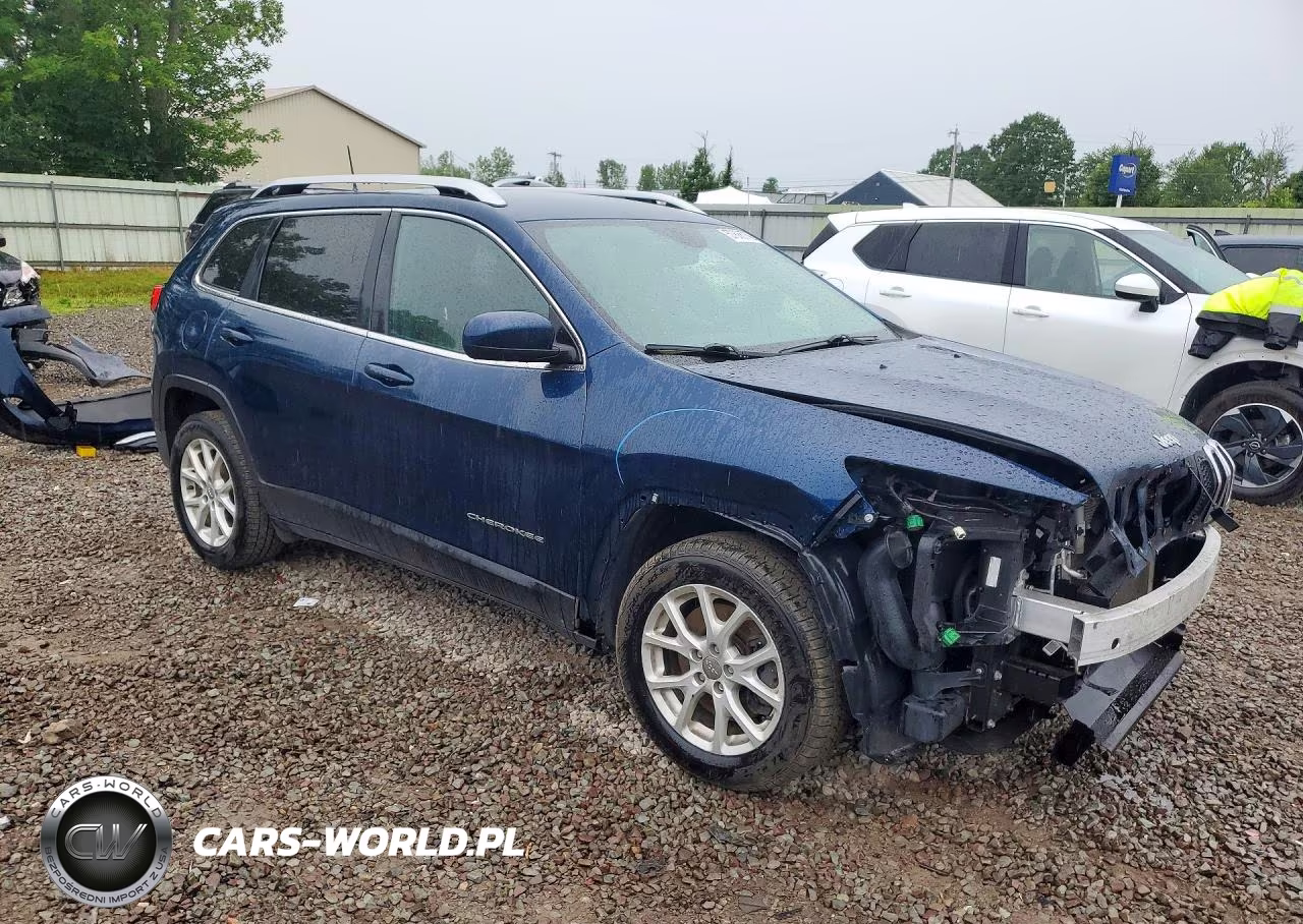 2018 Jeep Cherokee Latitude VIN:1C4PJLCX4JD584094 - 4
