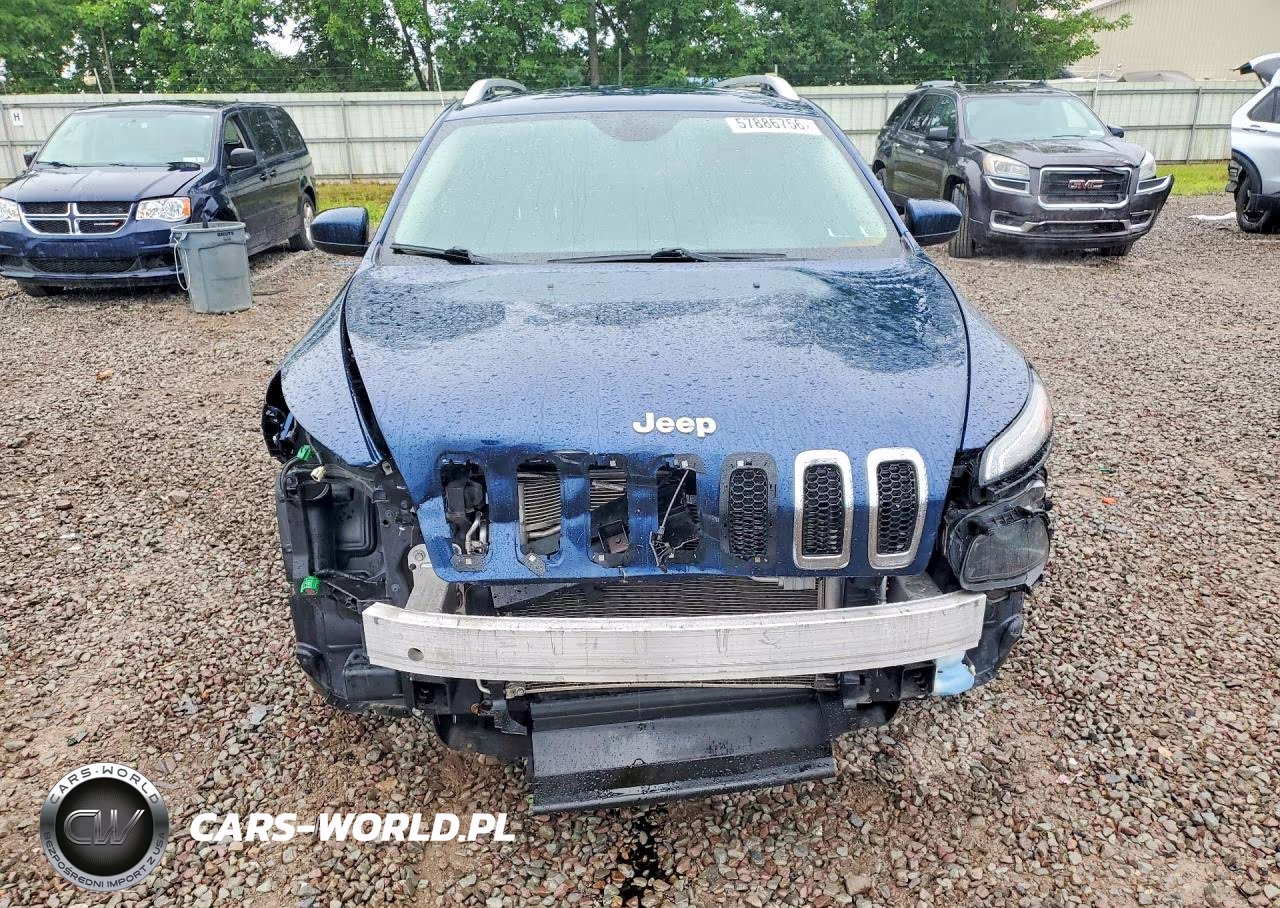 2018 Jeep Cherokee Latitude VIN:1C4PJLCX4JD584094 - 5