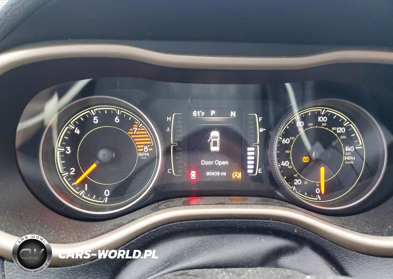 2018 Jeep Cherokee Latitude VIN:1C4PJLCX4JD584094 - 9