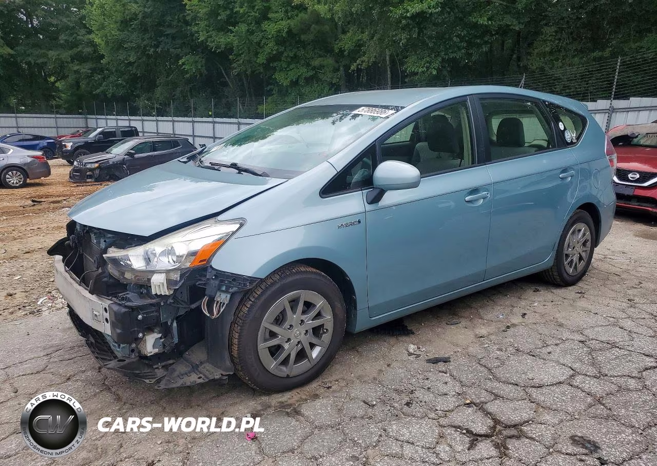 2015 Toyota Prius V Two – zdjęcie 1 z 12