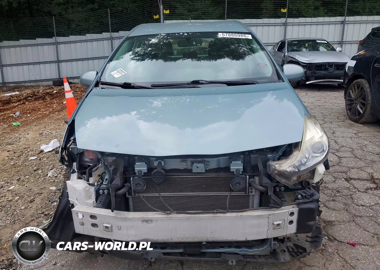 2015 Toyota Prius V Two VIN:JTDZN3EU1FJ031332 - 5