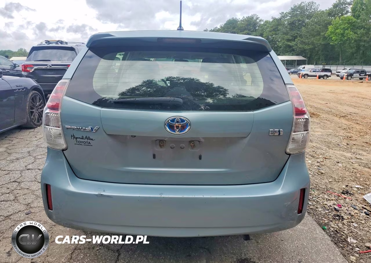 2015 Toyota Prius V Two VIN:JTDZN3EU1FJ031332 - 6