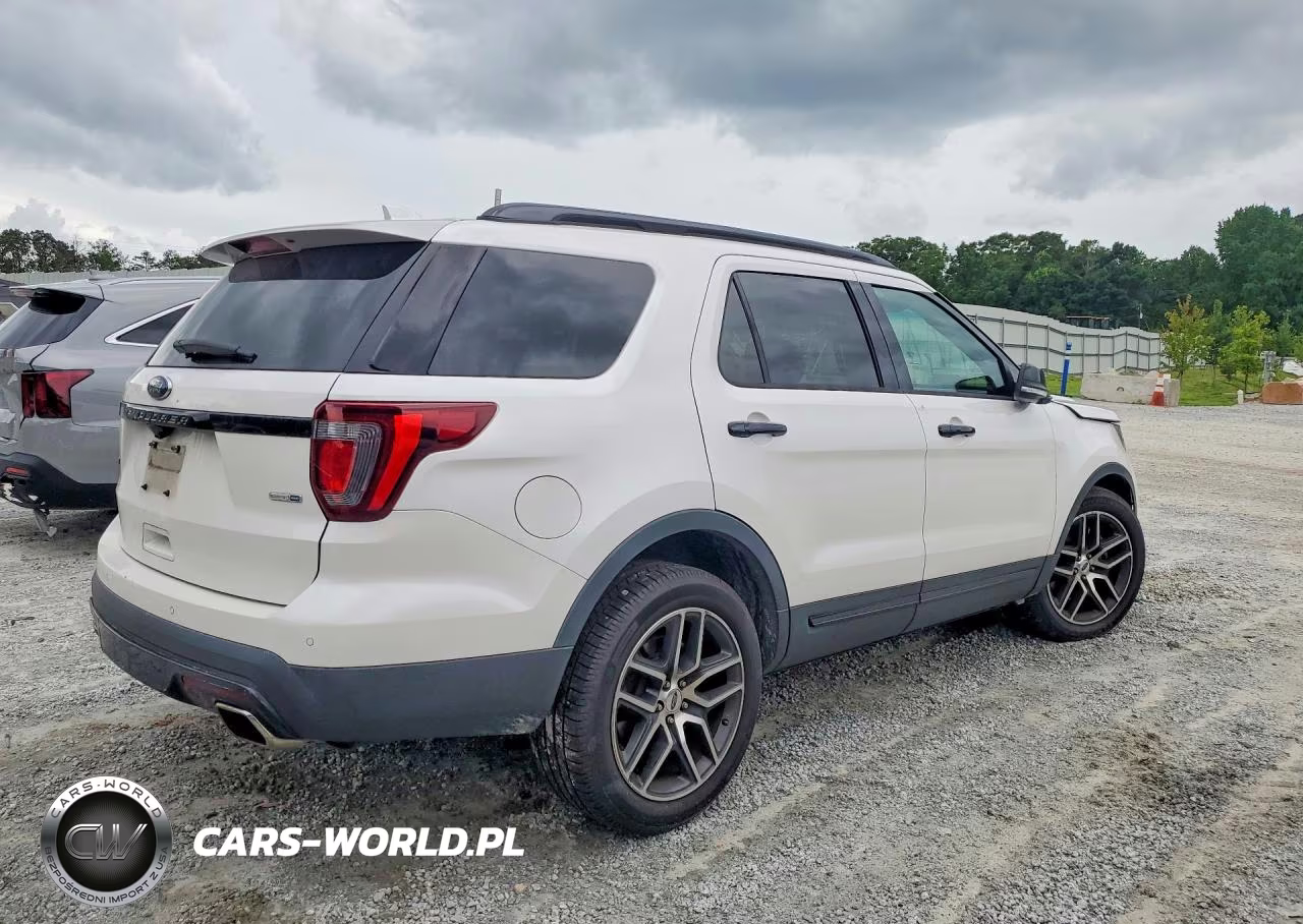 2016 Ford Explorer Sport VIN:1FM5K8GT3GGB30804 - 3