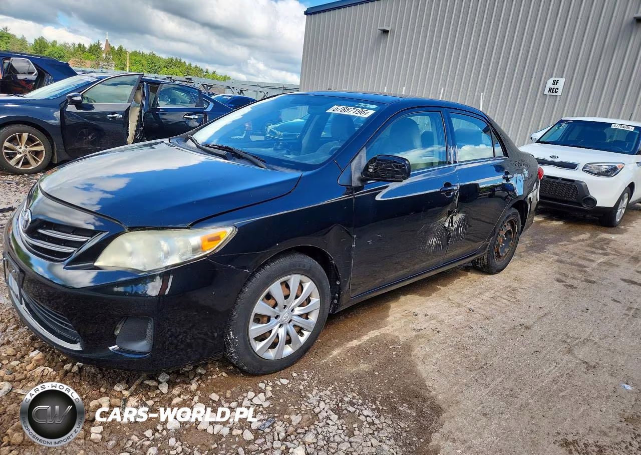 2013 Toyota Corolla Le – zdjęcie 1 z 12