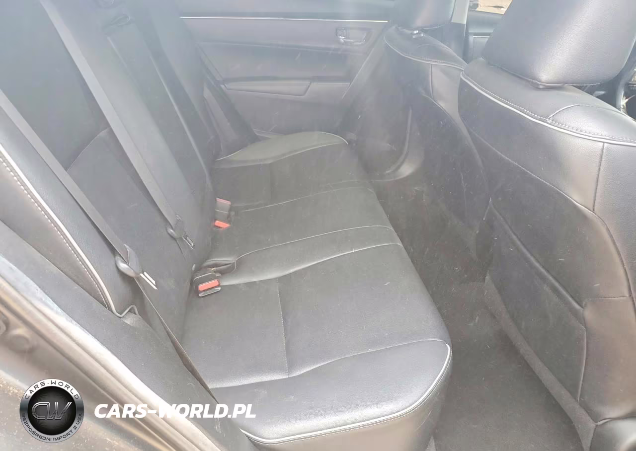 2018 Toyota Corolla Xle VIN:5YFBURHE3JP840962 - 10