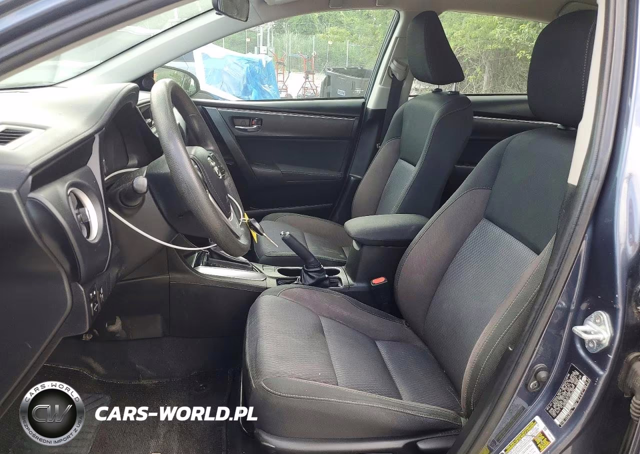 2018 Toyota Corolla Le VIN:5YFBURHE4JP829789 - 7