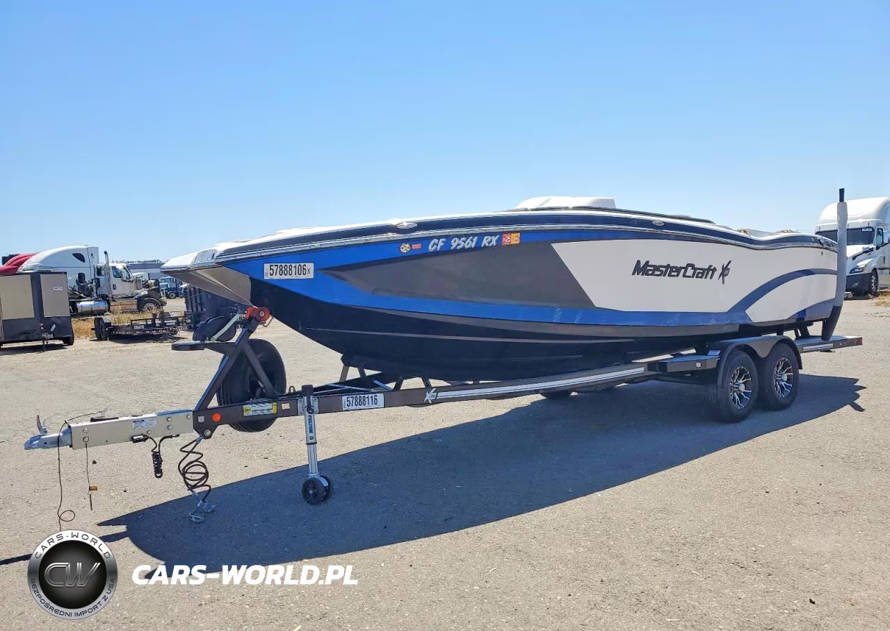 2016 Mastercraft Boat