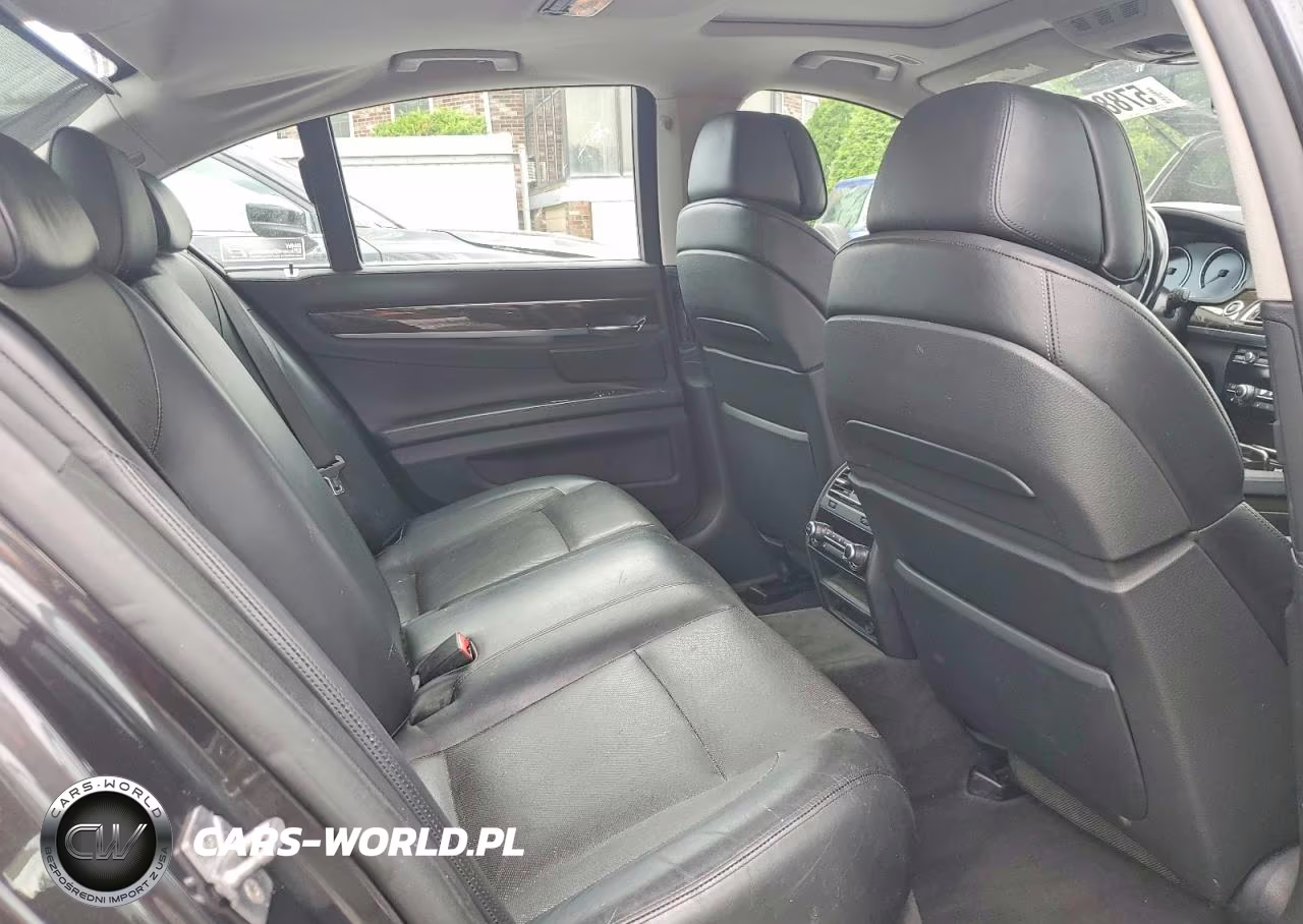 2012 BMW 750 Xi VIN:WBAKC6C56CC396185 - 10