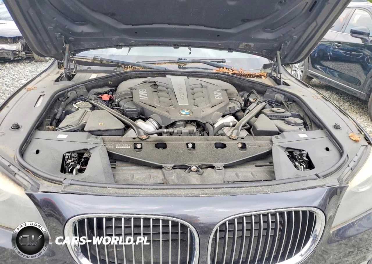 2012 BMW 750 Xi VIN:WBAKC6C56CC396185 - 11