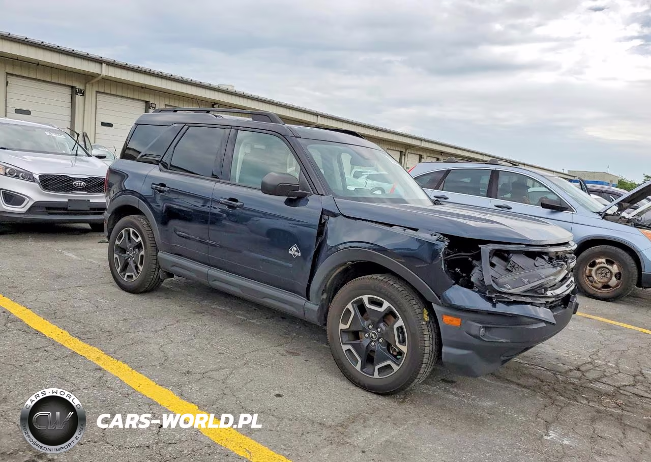 2021 Ford Bronco Sport Outer Banks VIN:3FMCR9C6XMRA23956 - 4