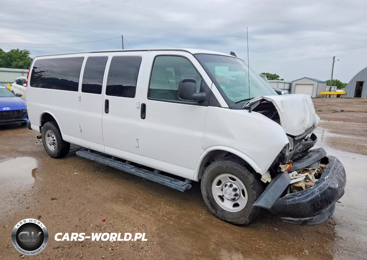 2018 Chevrolet Express G3500 Ls VIN:1GAZGNFG3J1344902 - 4