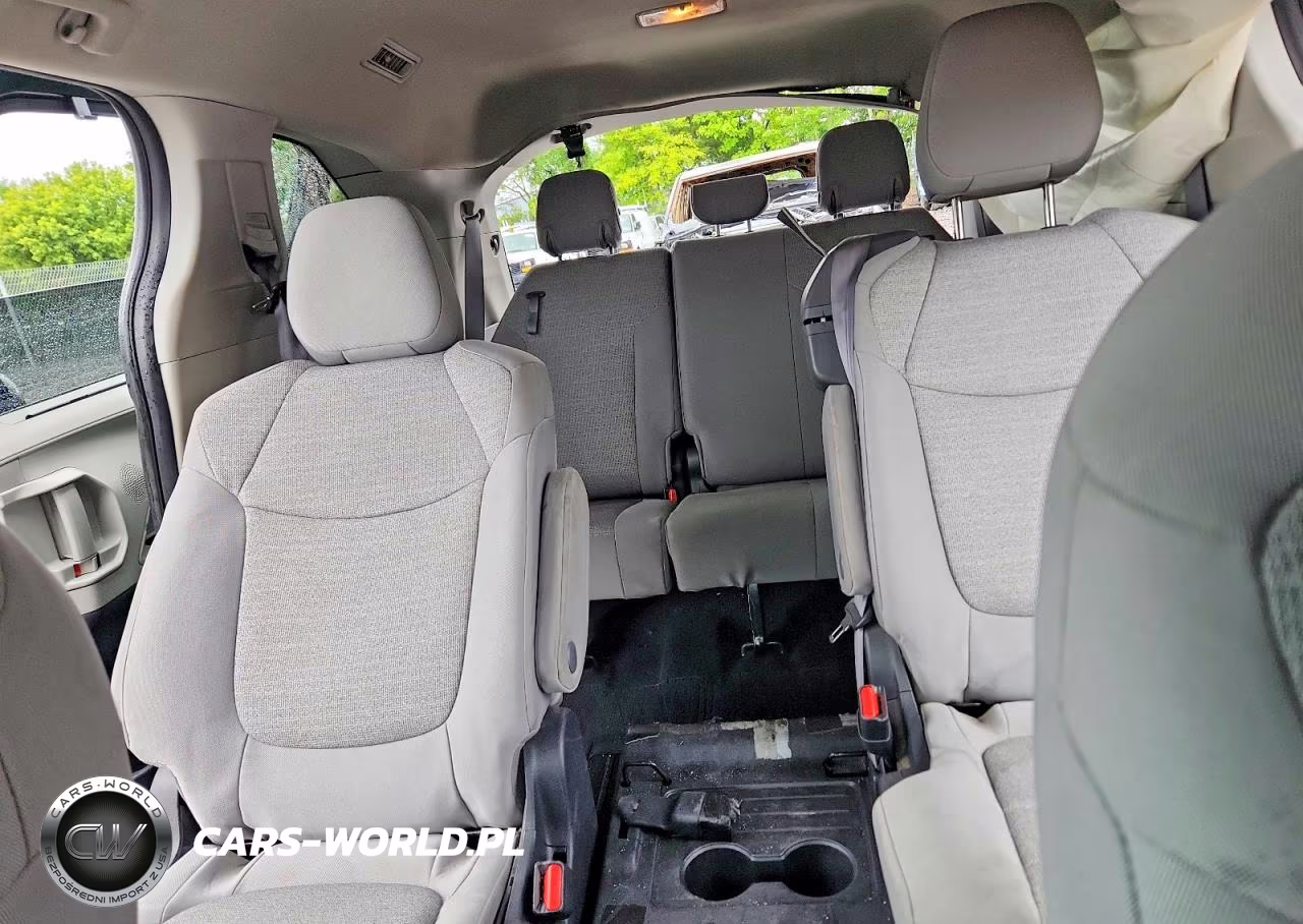 2022 Toyota Sienna Le VIN:5TDKSKFC9NS067362 - 10
