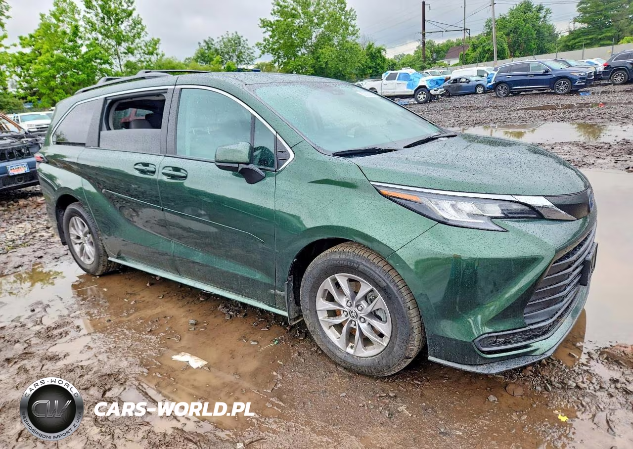 2022 Toyota Sienna Le VIN:5TDKSKFC9NS067362 - 4