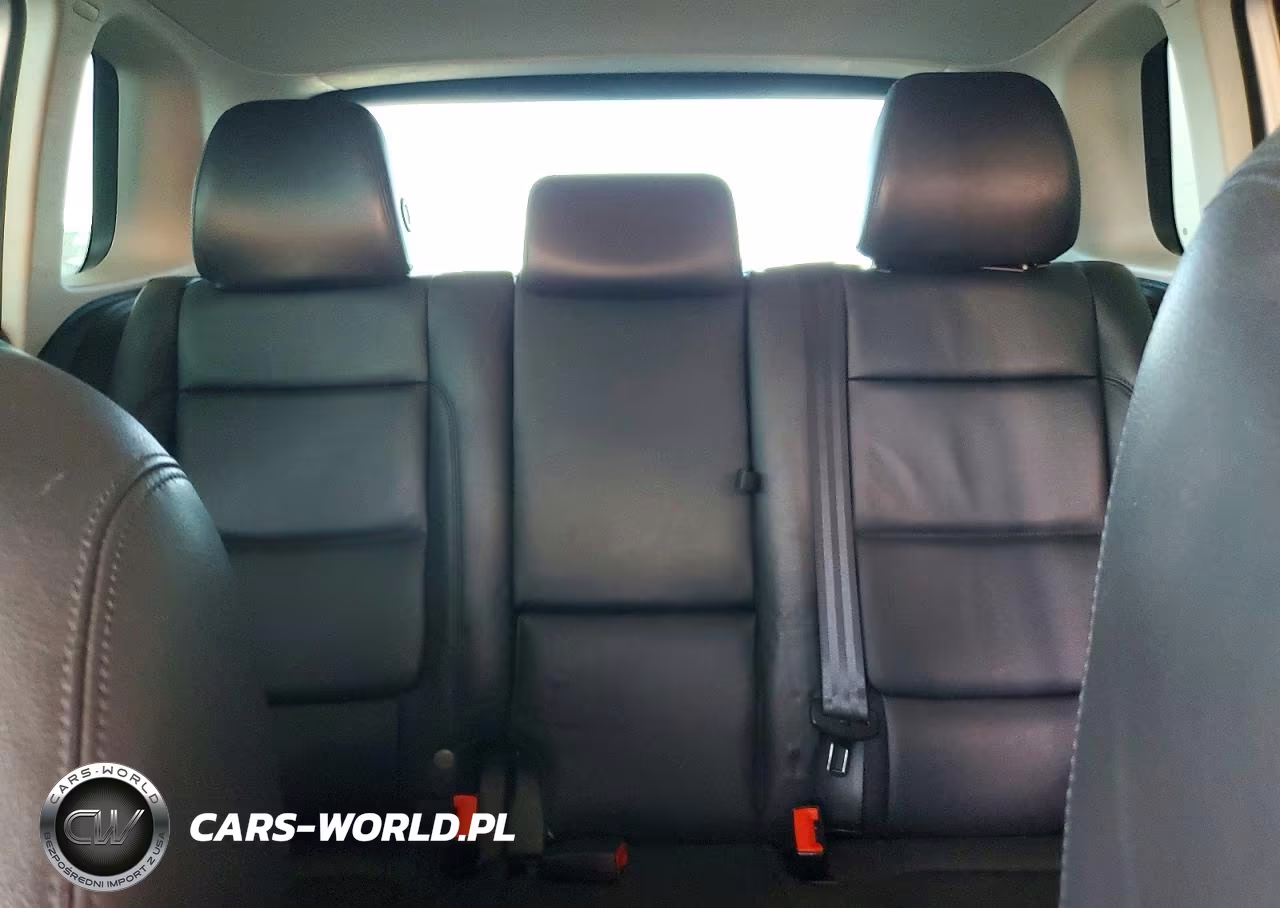 2016 Volkswagen Tiguan S VIN:WVGAV7AX1GW580890 - 10