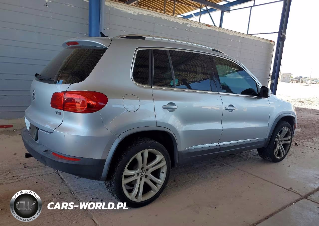 2016 Volkswagen Tiguan S VIN:WVGAV7AX1GW580890 - 3