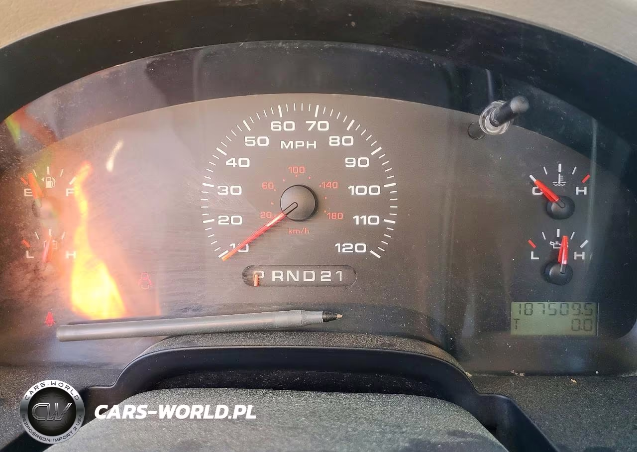 2005 Ford F150 VIN:1FTRF12W75NA08300 - 9