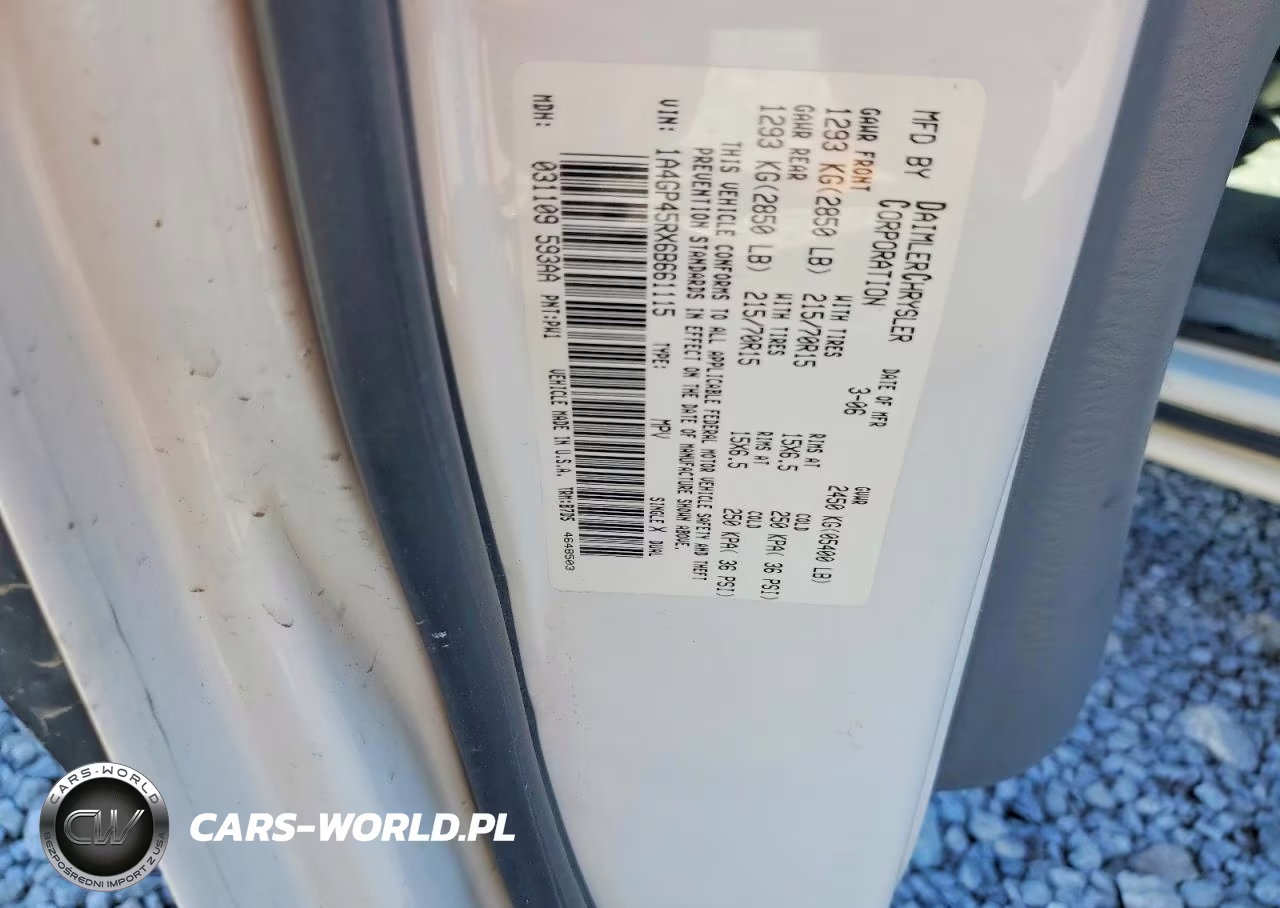 2006 Chrysler Town & Country VIN:1A4GP45RX6B661115 - 13