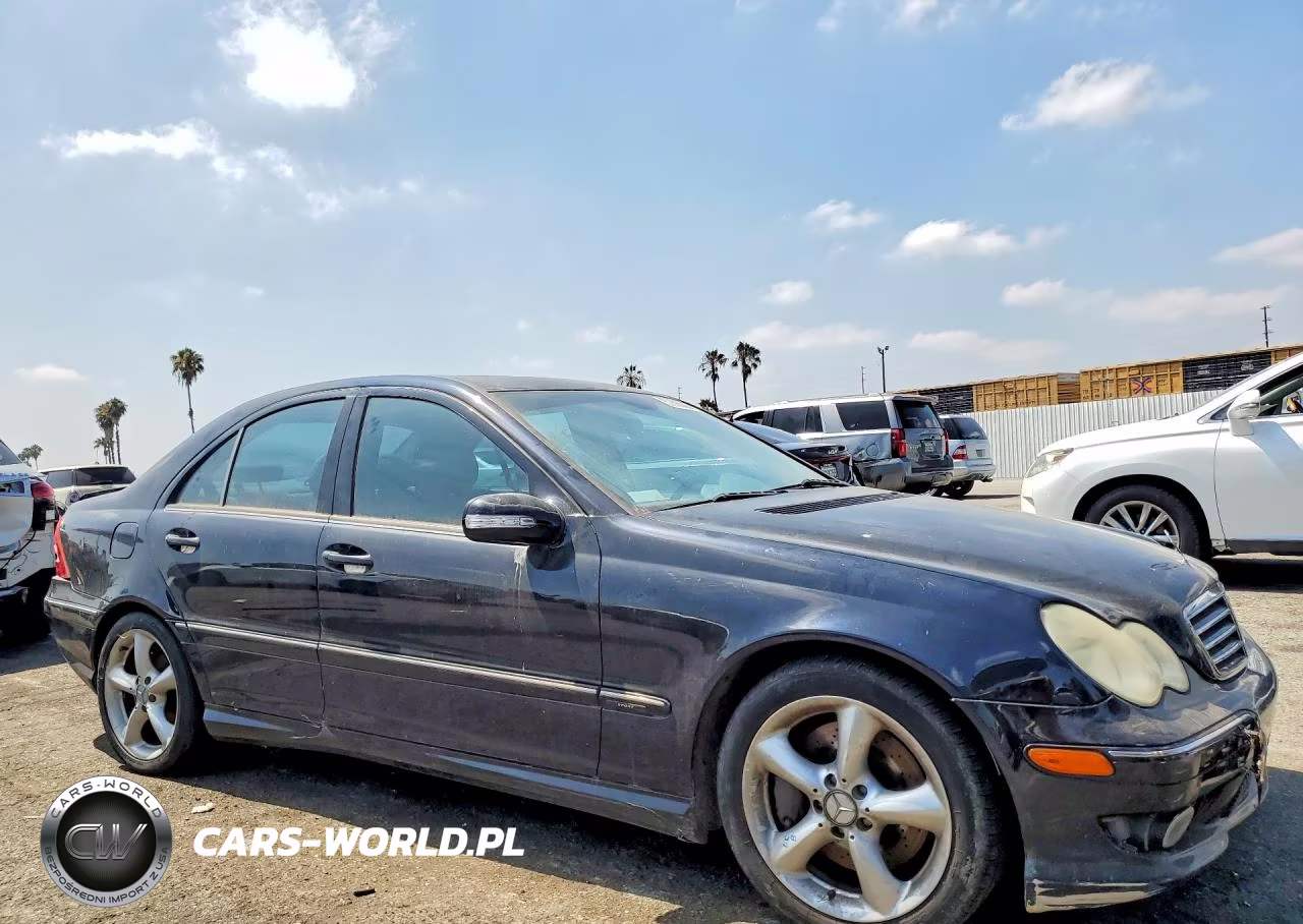 2005 Mercedes-Benz C 230K Sport Sedan VIN:WDBRF40J85F681467 - 4