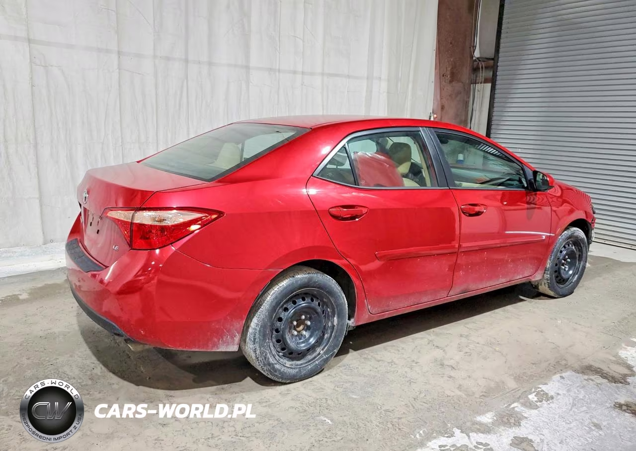 2018 Toyota Corolla Le VIN:2T1BURHE5JC085619 - 3