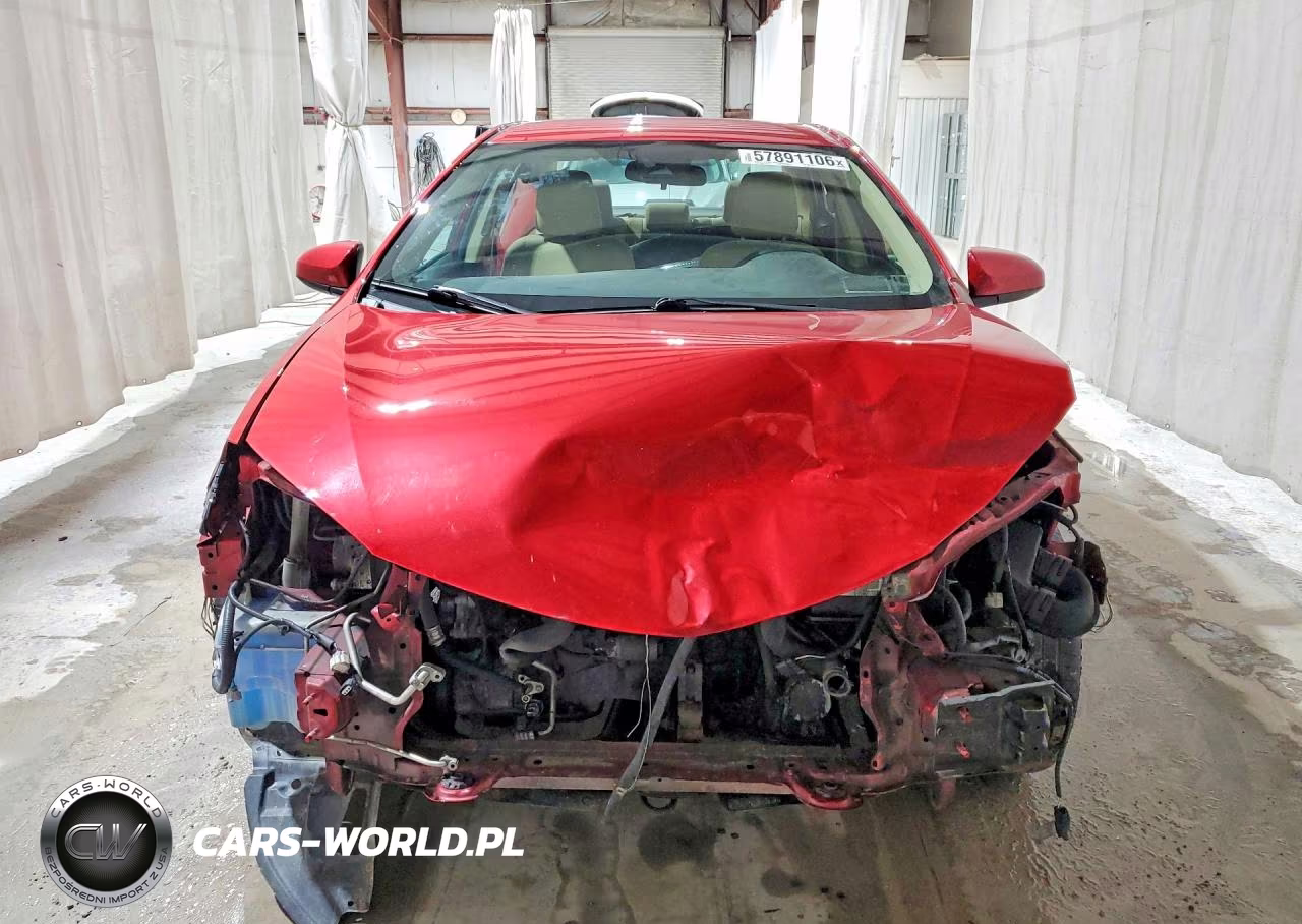 2018 Toyota Corolla Le VIN:2T1BURHE5JC085619 - 5