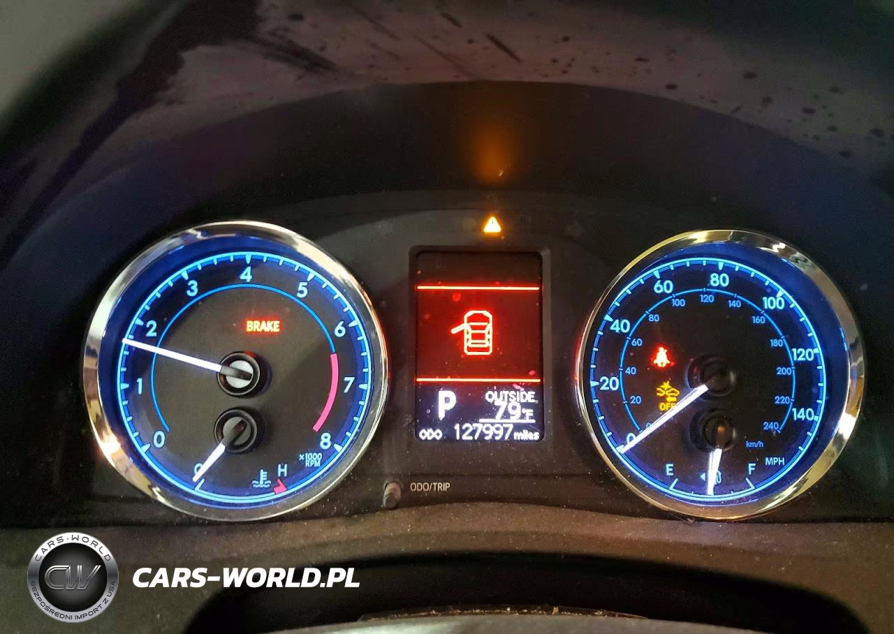 2018 Toyota Corolla Le VIN:2T1BURHE5JC085619 - 9