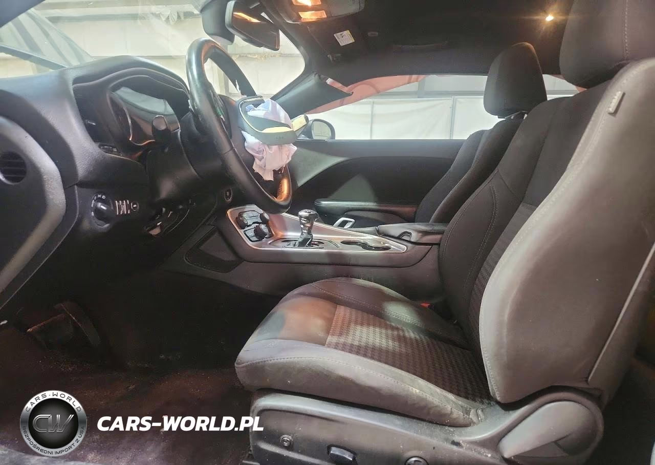 2019 Dodge Challenger Sxt VIN:2C3CDZAG3KH525302 - 7