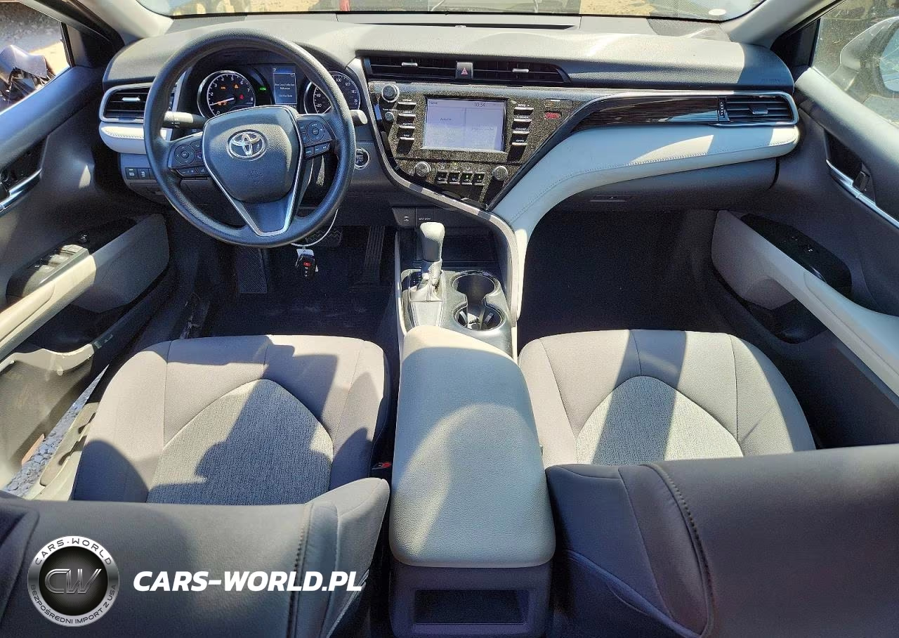 2019 Toyota Camry Le VIN:4T1B11HK1KU195986 - 8