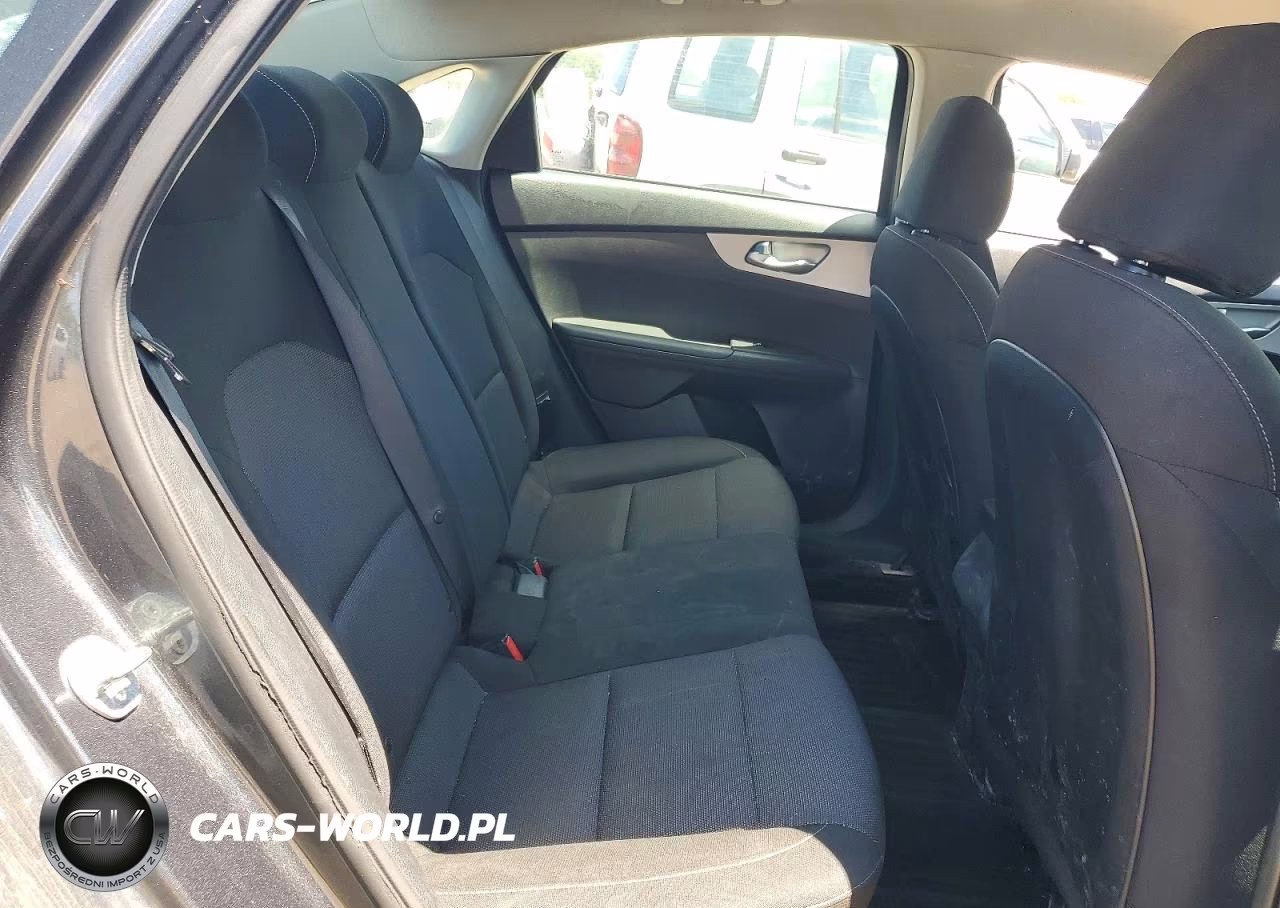 2024 Kia Forte Lxs VIN:3KPF24ADXRE724408 - 10
