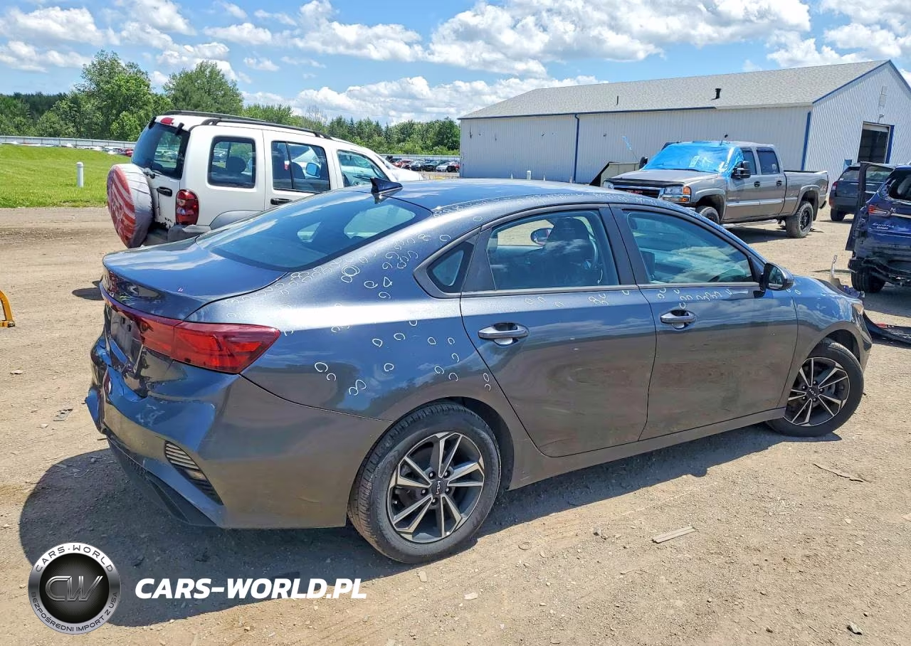 2024 Kia Forte Lxs VIN:3KPF24ADXRE724408 - 3