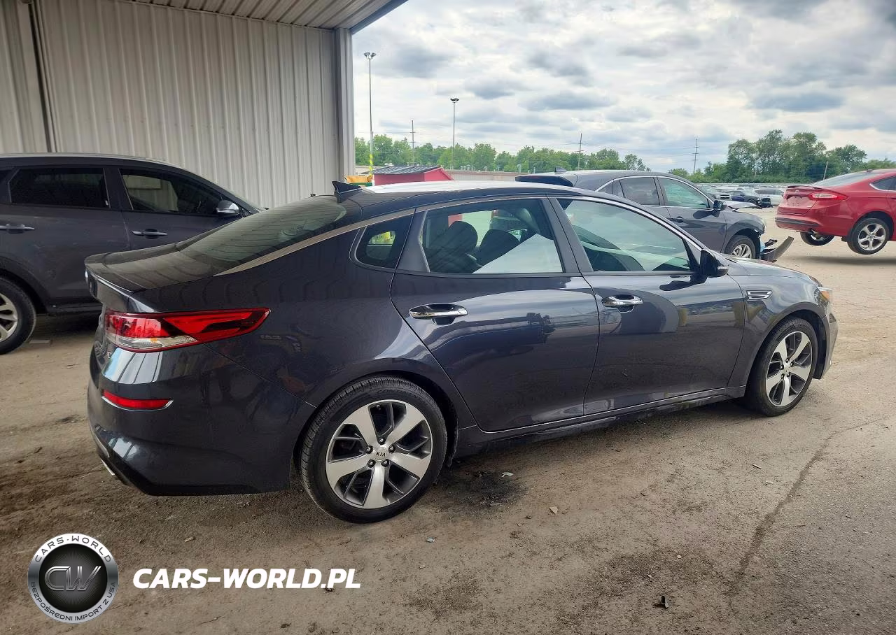 2019 Kia Optima S VIN:5XXGT4L38KG317335 - 3