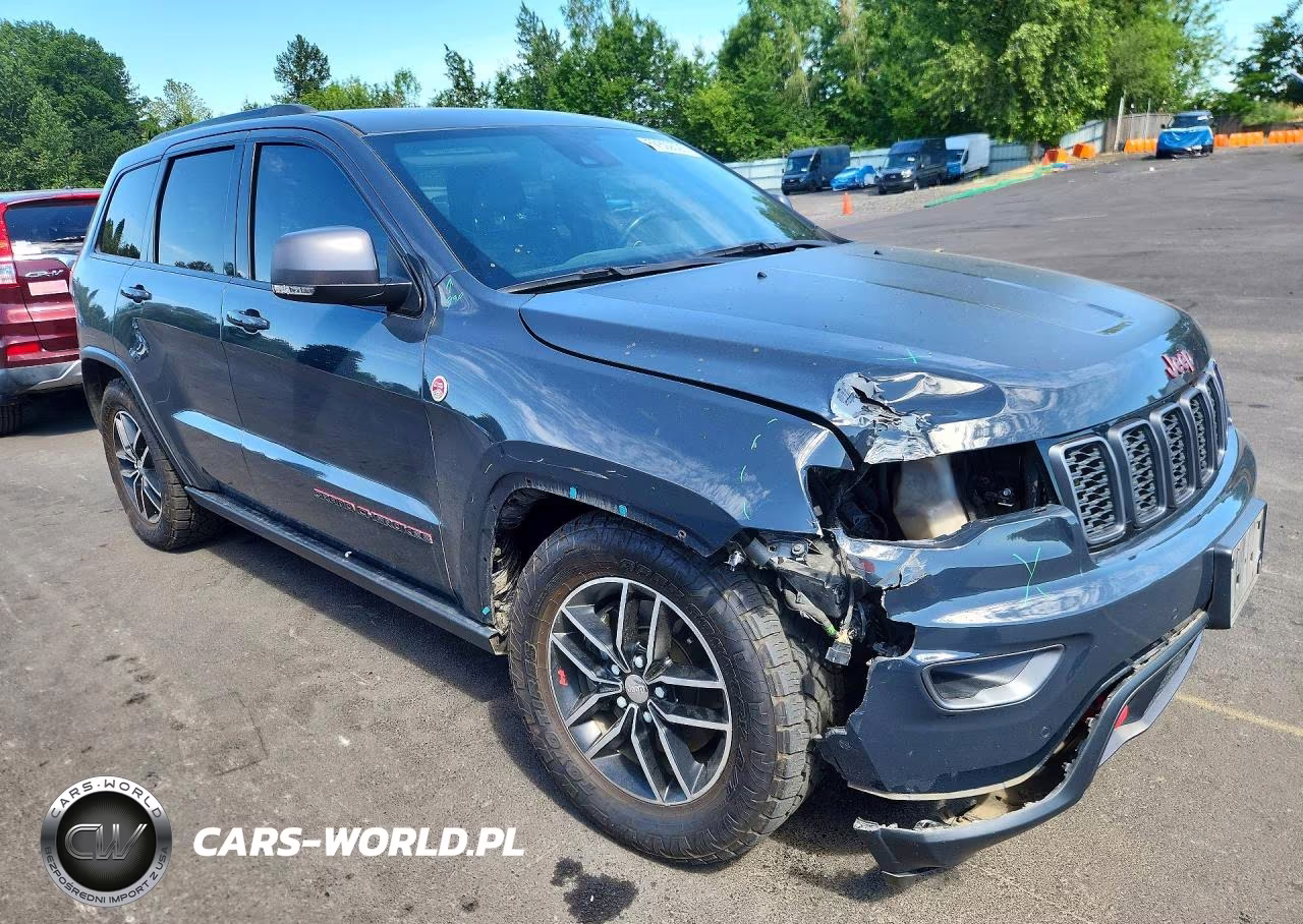 2018 Jeep Grand Cherokee Trailhawk VIN:1C4RJFLT4JC328406 - 4